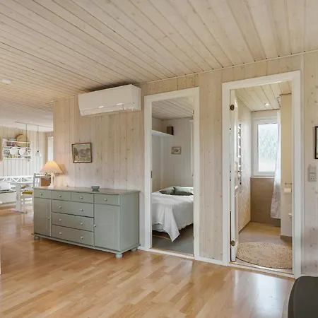 Dom wakacyjny Lovely In With Wifi